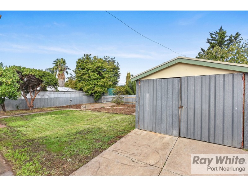 7 Dominic Crescent, Morphett Vale SA 5162