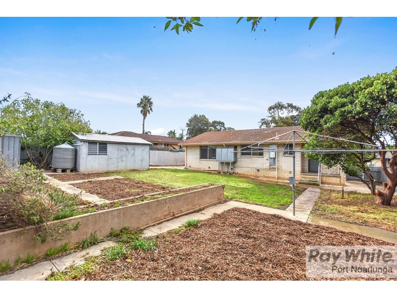 7 Dominic Crescent, Morphett Vale SA 5162