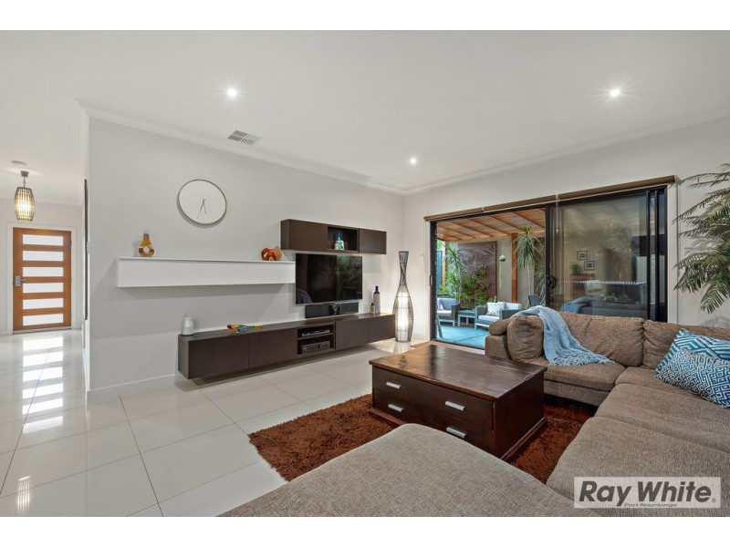 6 Petersen Crescent, Port Noarlunga SA 5167
