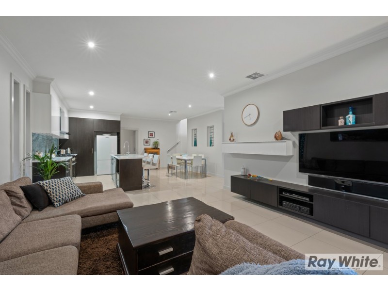 6 Petersen Crescent, Port Noarlunga SA 5167