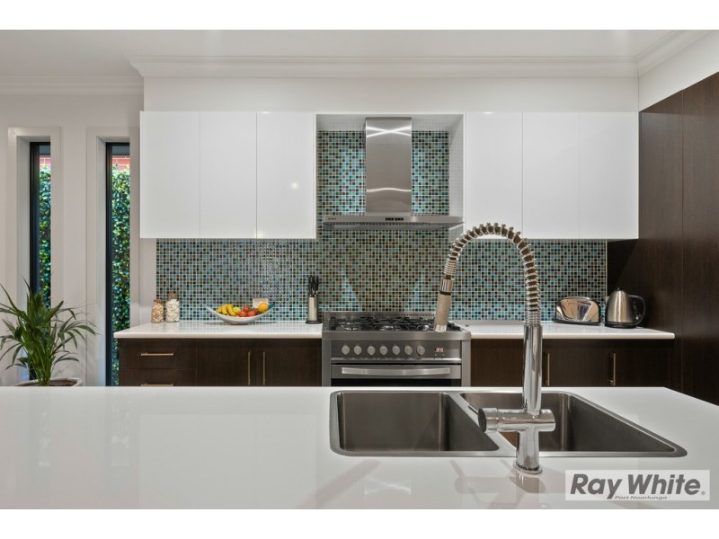 6 Petersen Crescent, Port Noarlunga SA 5167