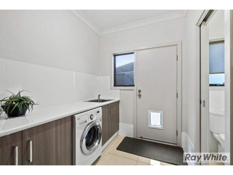 6 Petersen Crescent, Port Noarlunga SA 5167