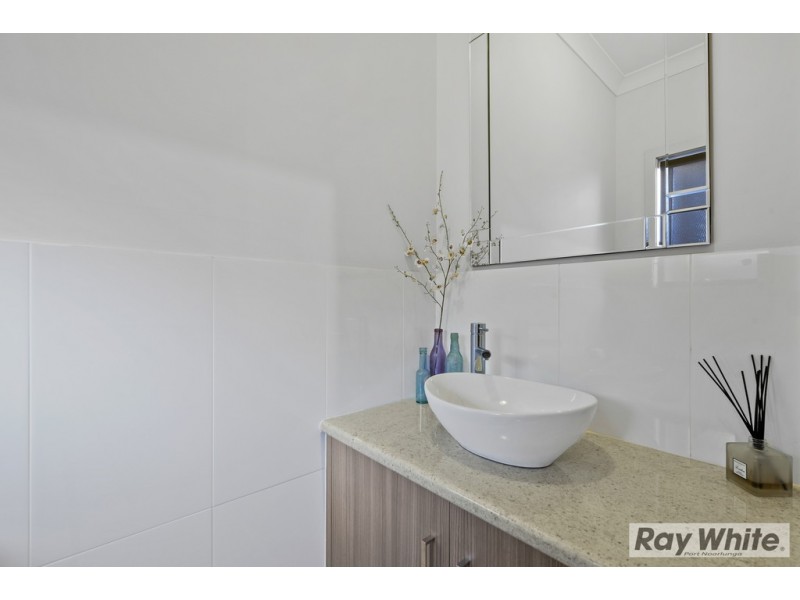 6 Petersen Crescent, Port Noarlunga SA 5167