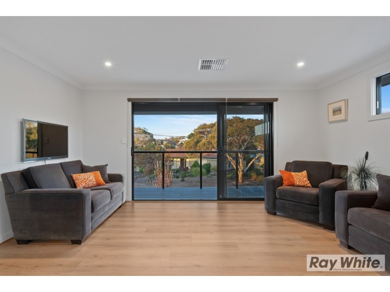 6 Petersen Crescent, Port Noarlunga SA 5167
