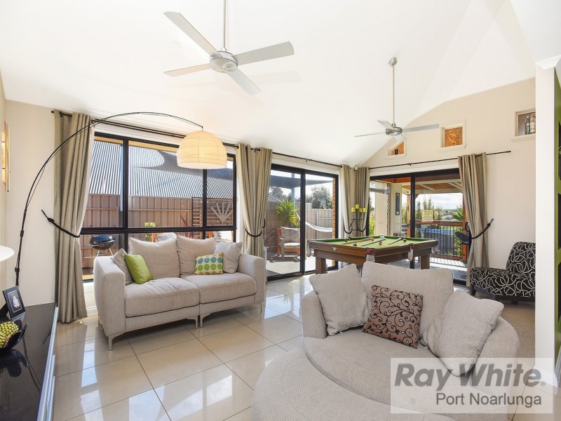 17 Esperance Boulevard, Seaford Rise SA 5169