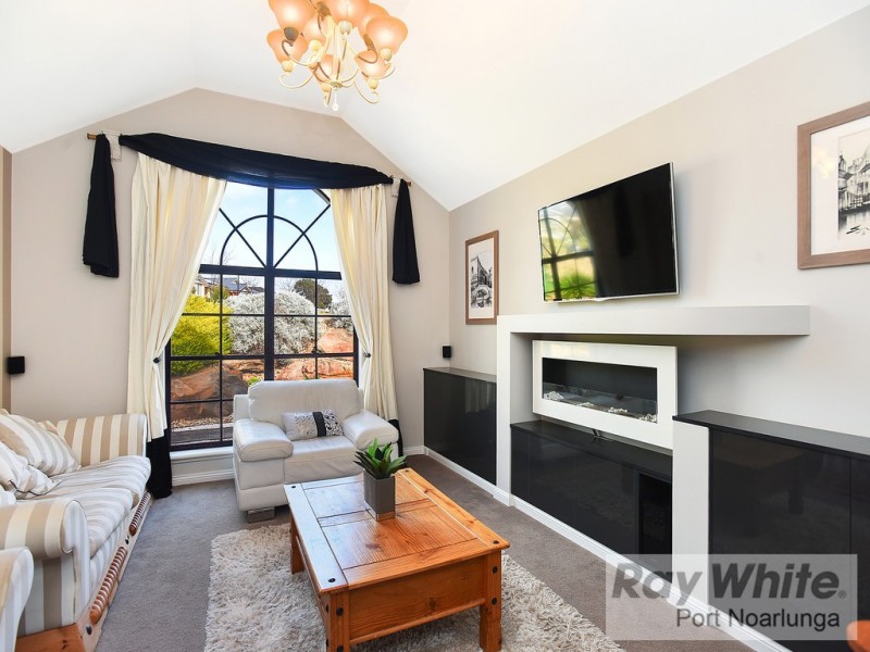 17 Esperance Boulevard, Seaford Rise SA 5169