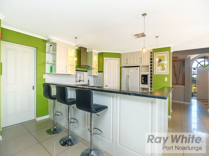 17 Esperance Boulevard, Seaford Rise SA 5169