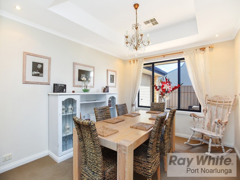 17 Esperance Boulevard, Seaford Rise SA 5169