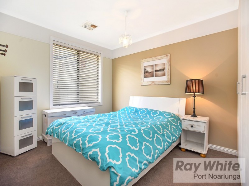 17 Esperance Boulevard, Seaford Rise SA 5169
