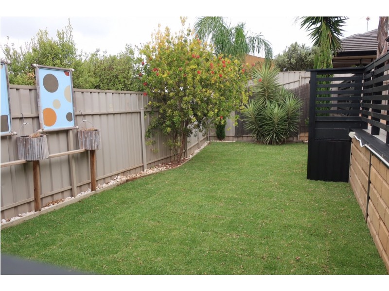 17 Esperance Boulevard, Seaford Rise SA 5169