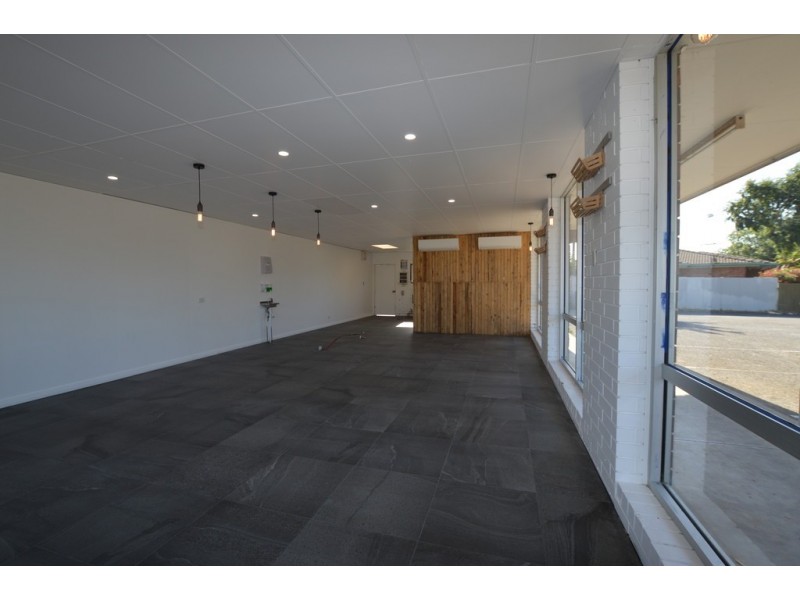 7/6 Collins Parade (corner Lea Street), Hackham SA 5163