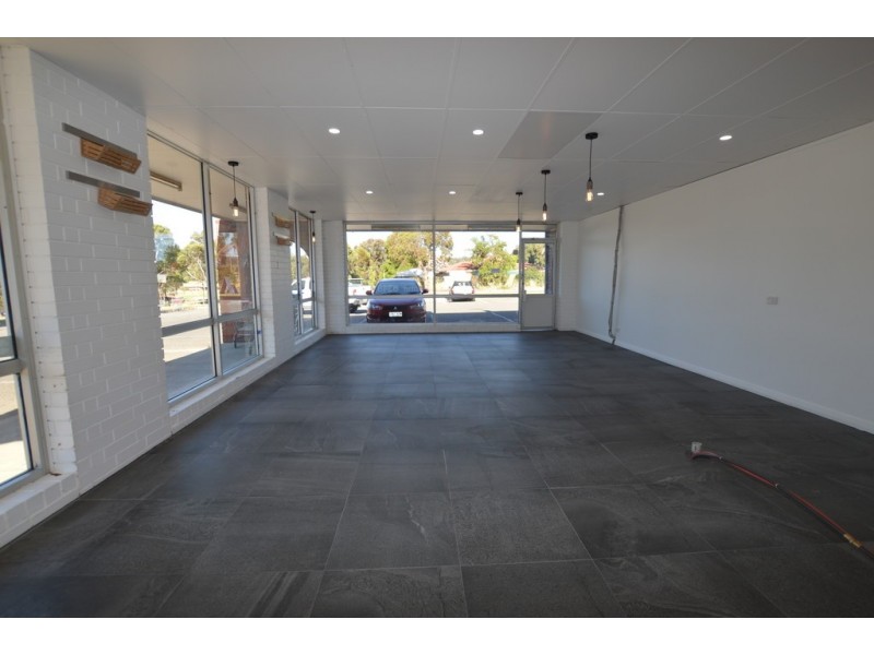 7/6 Collins Parade (corner Lea Street), Hackham SA 5163