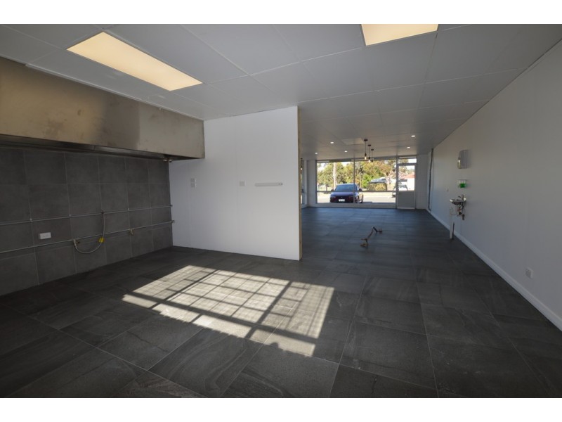 7/6 Collins Parade (corner Lea Street), Hackham SA 5163