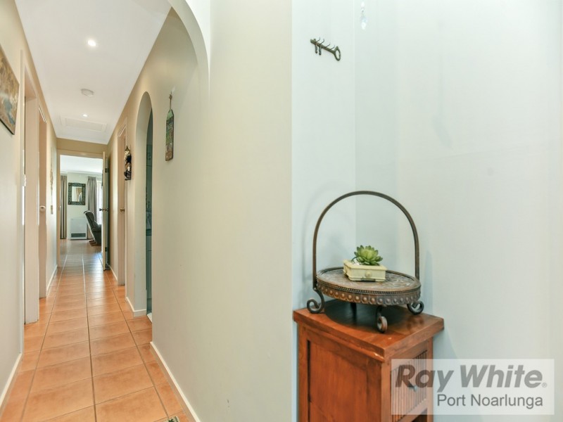 6 Glenview Grove, Seaford Rise SA 5169