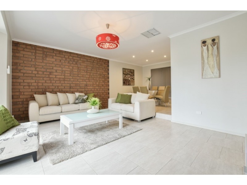 57 Cliff Avenue, Port Noarlunga South SA 5167