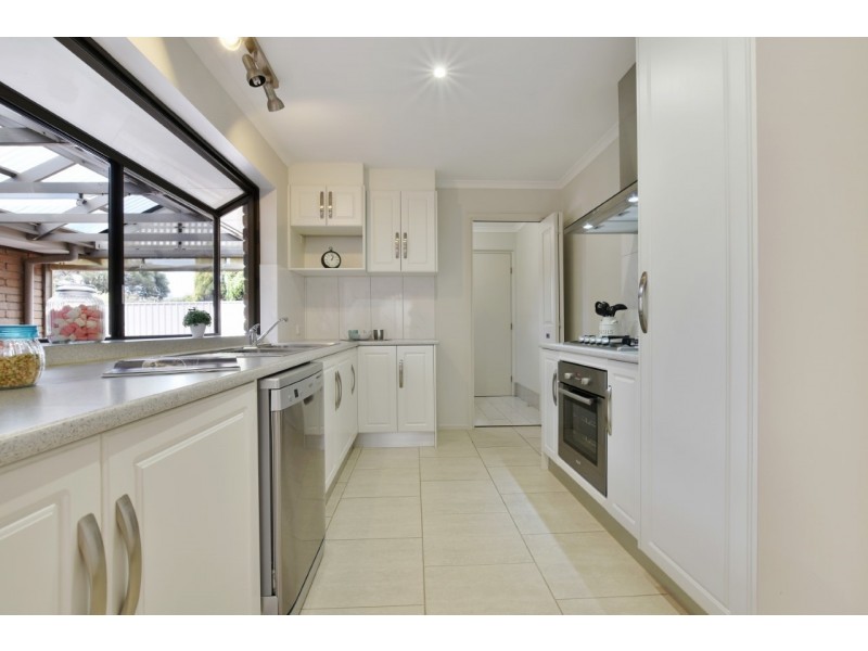 57 Cliff Avenue, Port Noarlunga South SA 5167