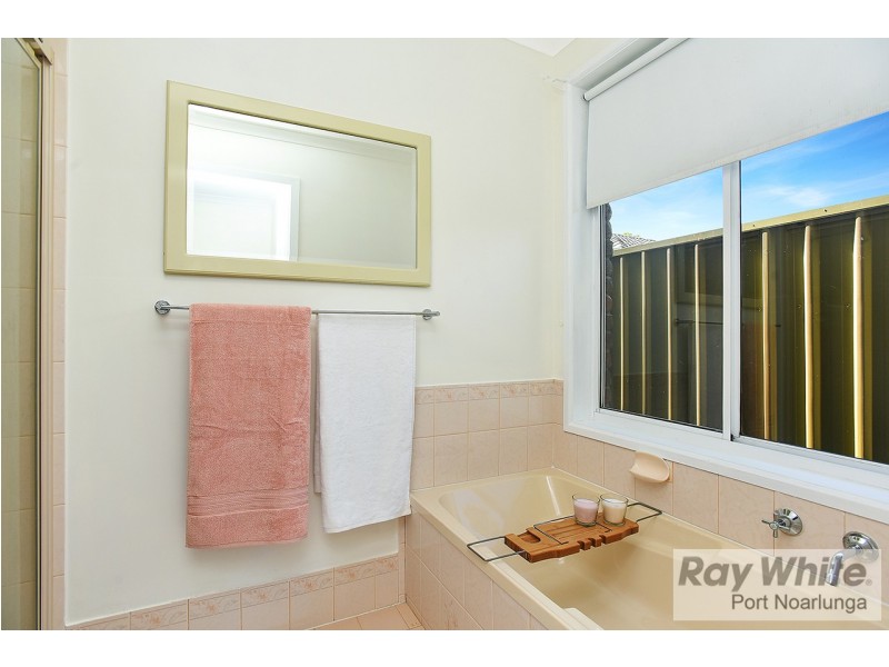 18 Watcombe Street, Moana SA 5169