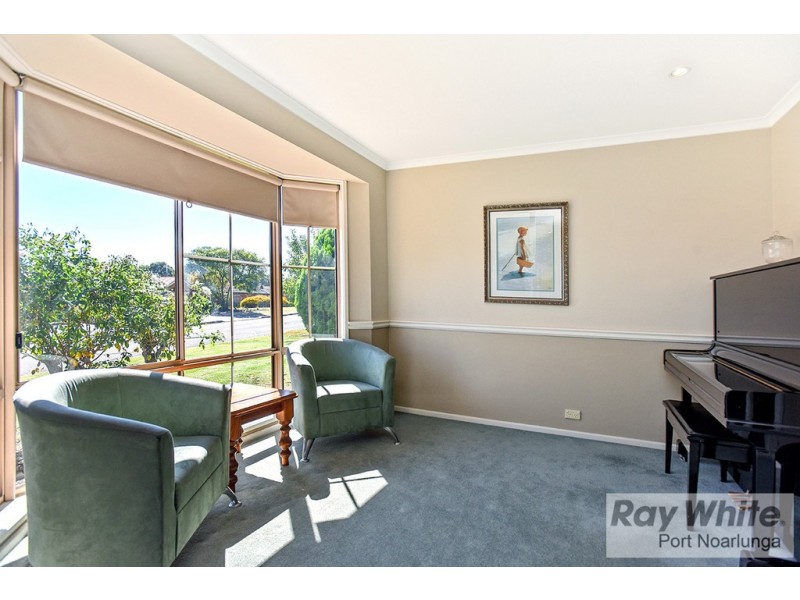 1 Vines Cross Crescent, Onkaparinga Hills SA 5163