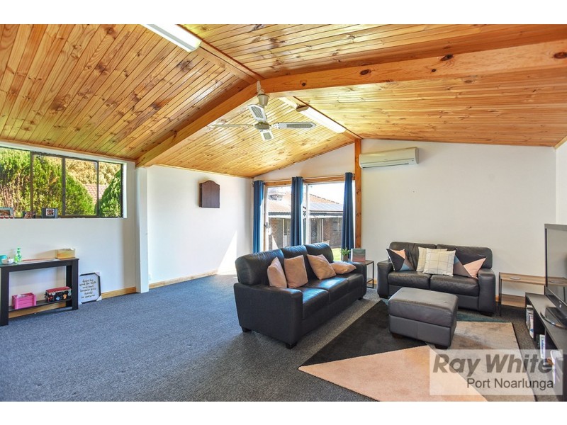1 Vines Cross Crescent, Onkaparinga Hills SA 5163