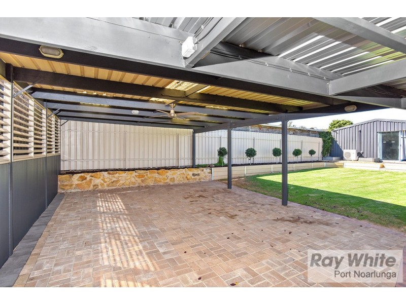 1 Vines Cross Crescent, Onkaparinga Hills SA 5163