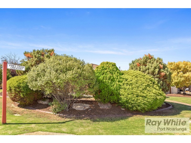 1 Vines Cross Crescent, Onkaparinga Hills SA 5163