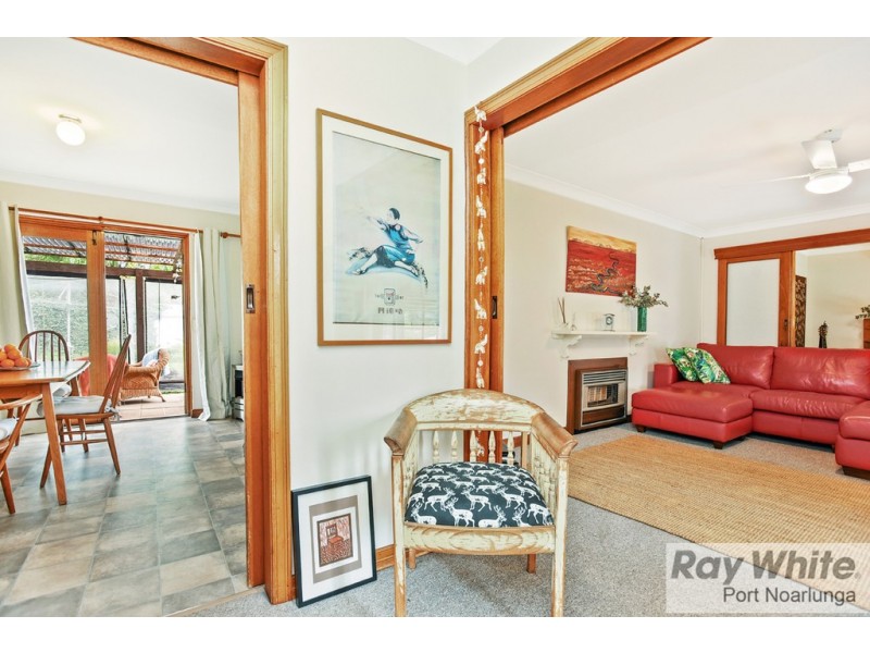 33 Kentwood Road, Morphett Vale SA 5162