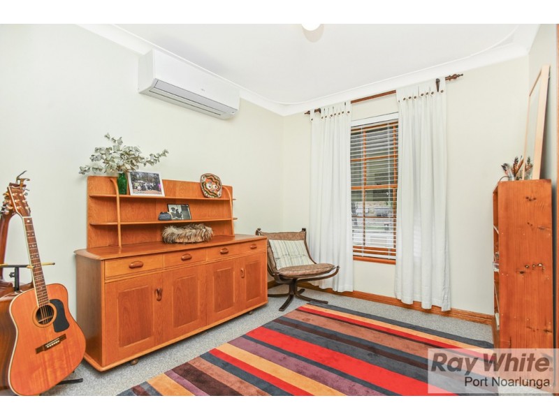 33 Kentwood Road, Morphett Vale SA 5162