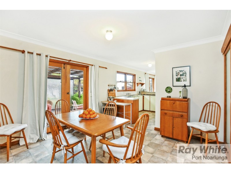 33 Kentwood Road, Morphett Vale SA 5162