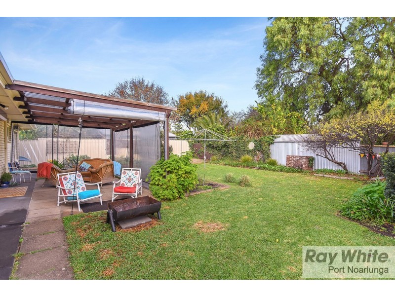 33 Kentwood Road, Morphett Vale SA 5162