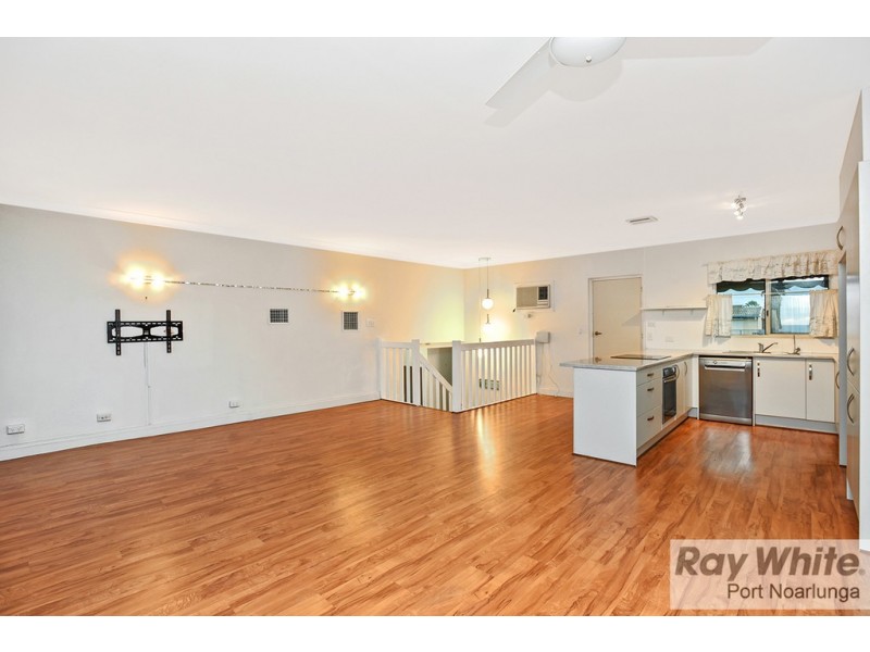 26 Bathurst Avenue, Moana SA 5169