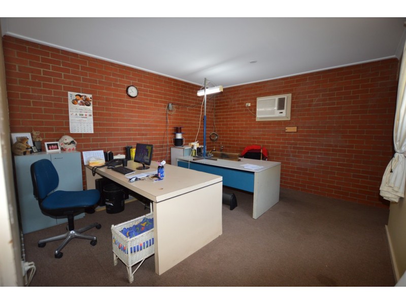 11 Waddikee Road, Lonsdale SA 5160