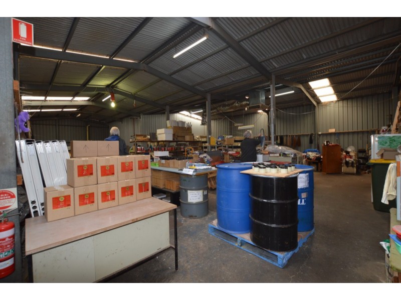 11 Waddikee Road, Lonsdale SA 5160