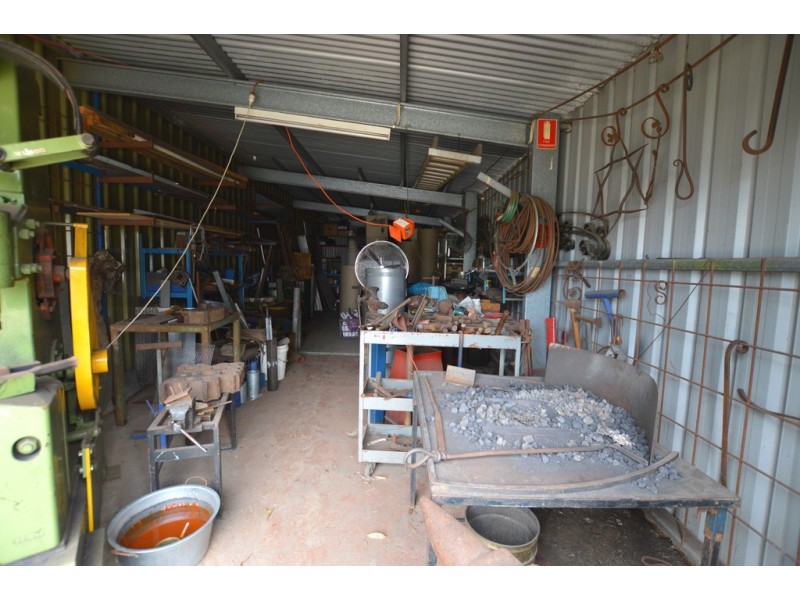 11 Waddikee Road, Lonsdale SA 5160