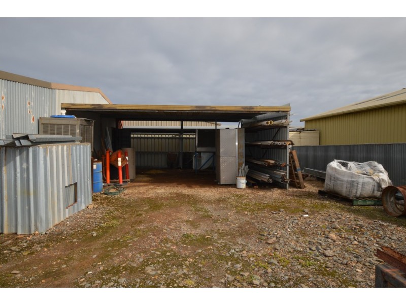 11 Waddikee Road, Lonsdale SA 5160