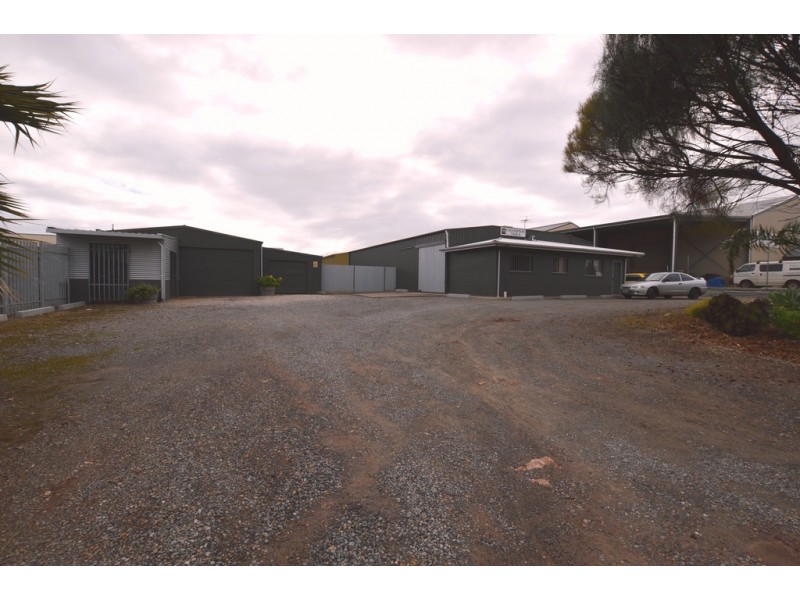11 Waddikee Road, Lonsdale SA 5160