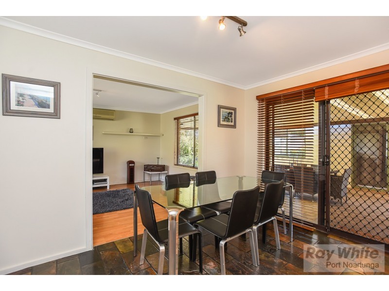 2 Nicolle Court, Happy Valley SA 5159