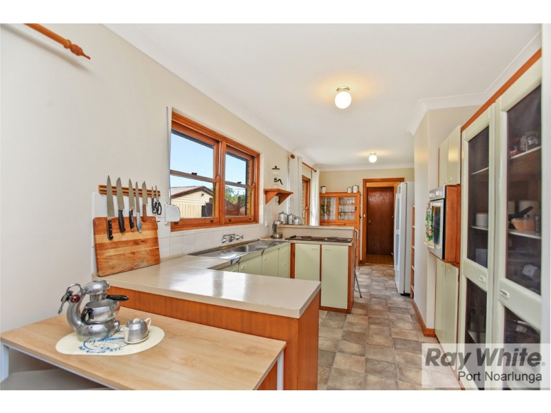 33 Kentwood Road, Morphett Vale SA 5162