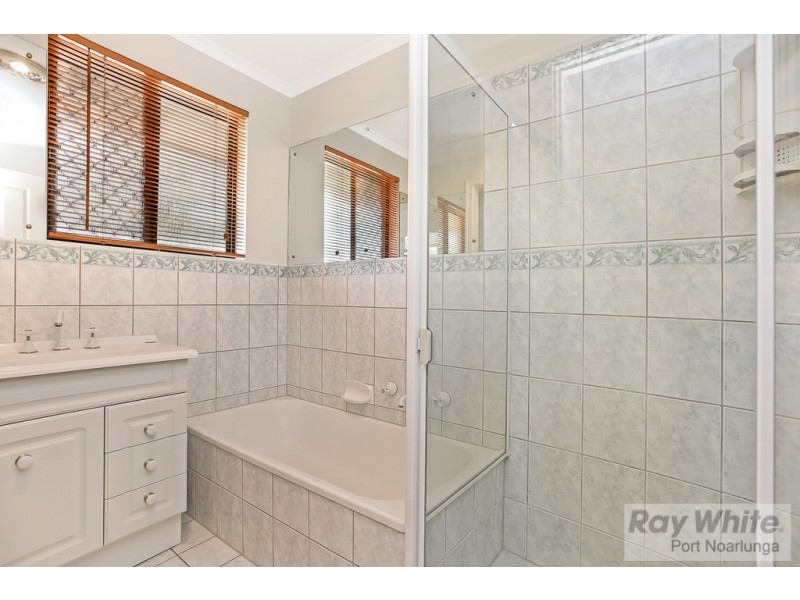 4 Archer Court, Morphett Vale SA 5162