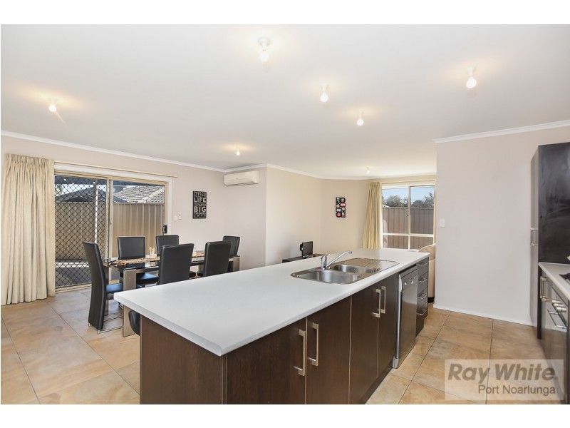15 Keirana Avenue, Port Noarlunga SA 5167