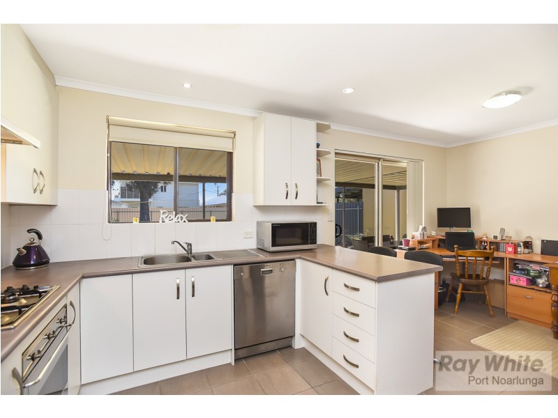 23 Kalgoorlie Avenue, Port Noarlunga South SA 5167