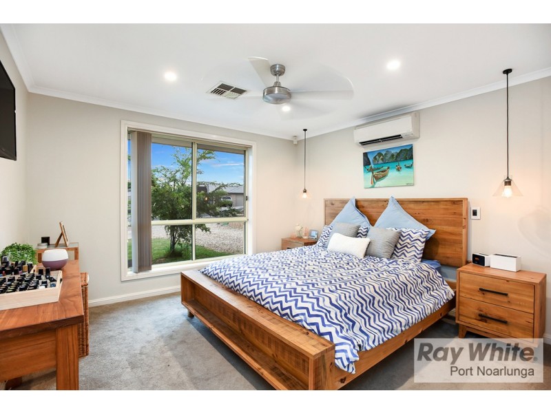 31 Esperance Boulevard, Seaford Rise SA 5169