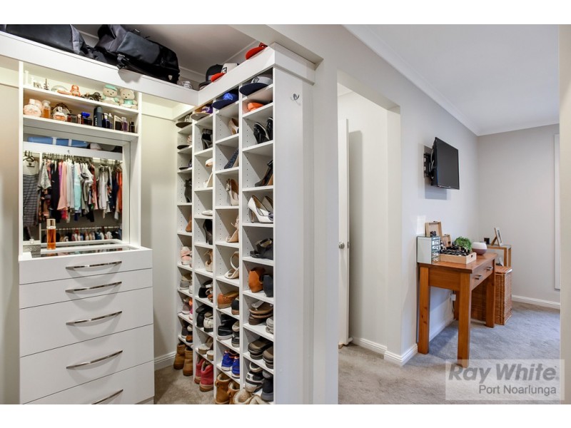 31 Esperance Boulevard, Seaford Rise SA 5169