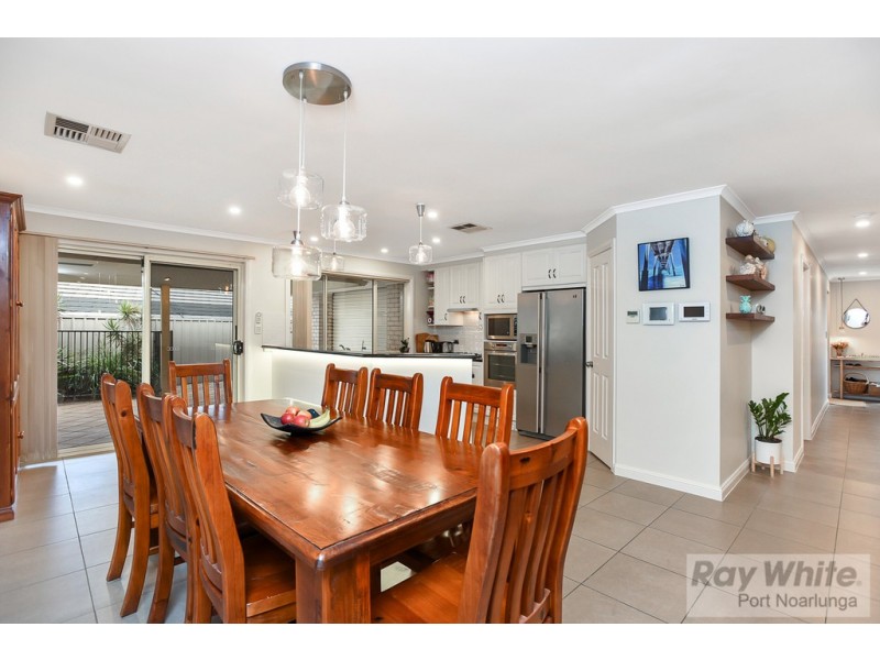 31 Esperance Boulevard, Seaford Rise SA 5169