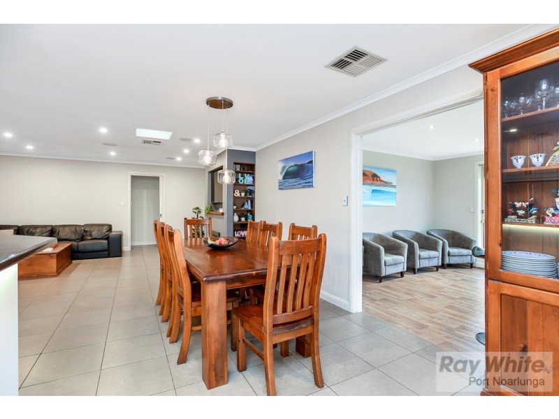 31 Esperance Boulevard, Seaford Rise SA 5169