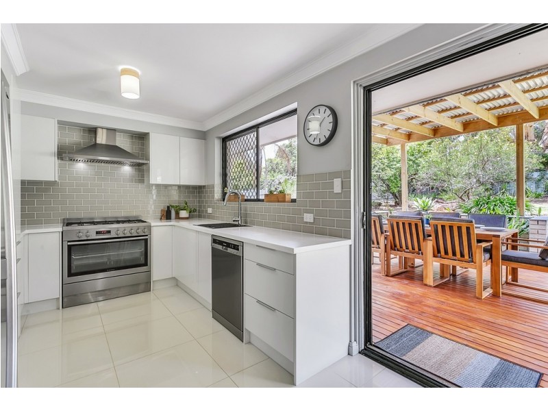 36 Manning Road, Aberfoyle Park SA 5159