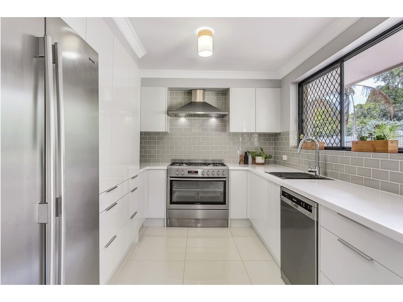36 Manning Road, Aberfoyle Park SA 5159