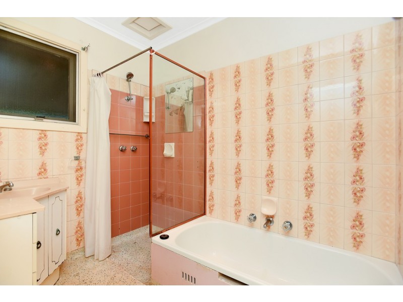 14 Adrian Street, Christie Downs SA 5164