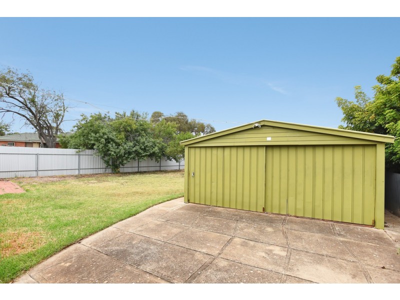 14 Adrian Street, Christie Downs SA 5164