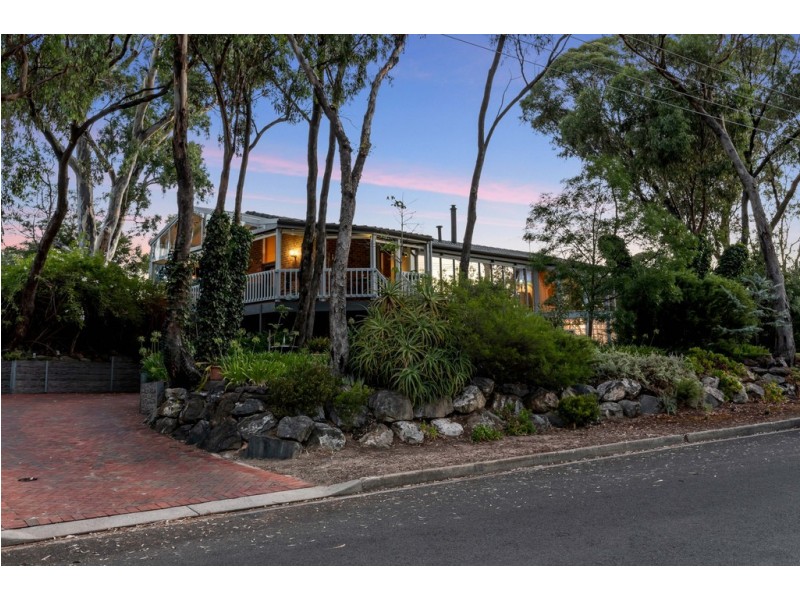 1 Hartley Street, Flagstaff Hill SA 5159