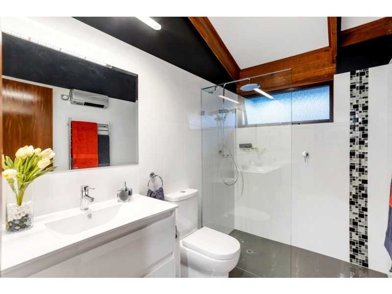 1 Hartley Street, Flagstaff Hill SA 5159